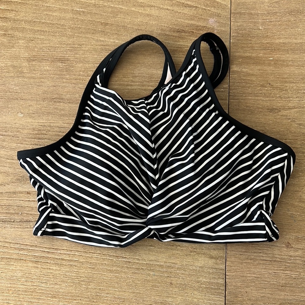 Striped swim too with built in shelf bra